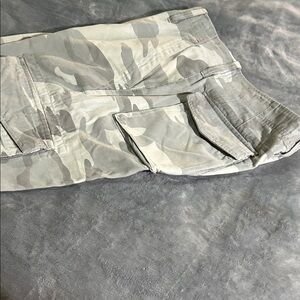 Men’s cargo shorts